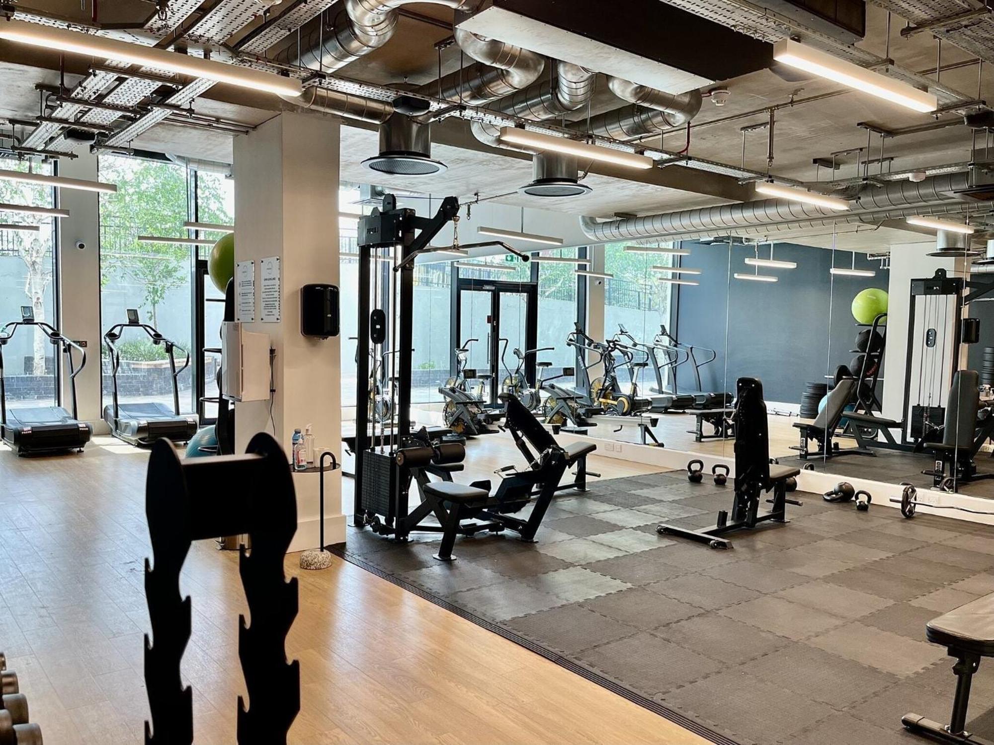Stylish Retreats On Olympic Way Leilighet London Eksteriør bilde