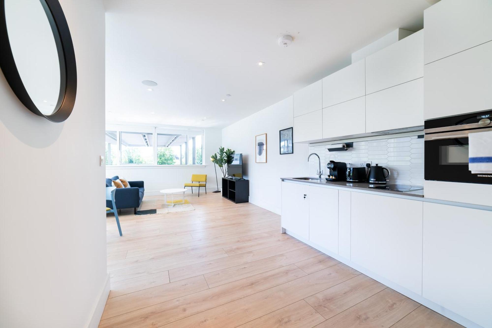 Stylish Retreats On Olympic Way Leilighet London Eksteriør bilde