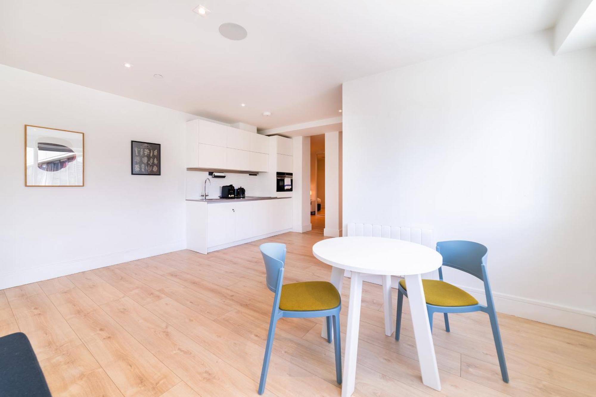 Stylish Retreats On Olympic Way Leilighet London Eksteriør bilde