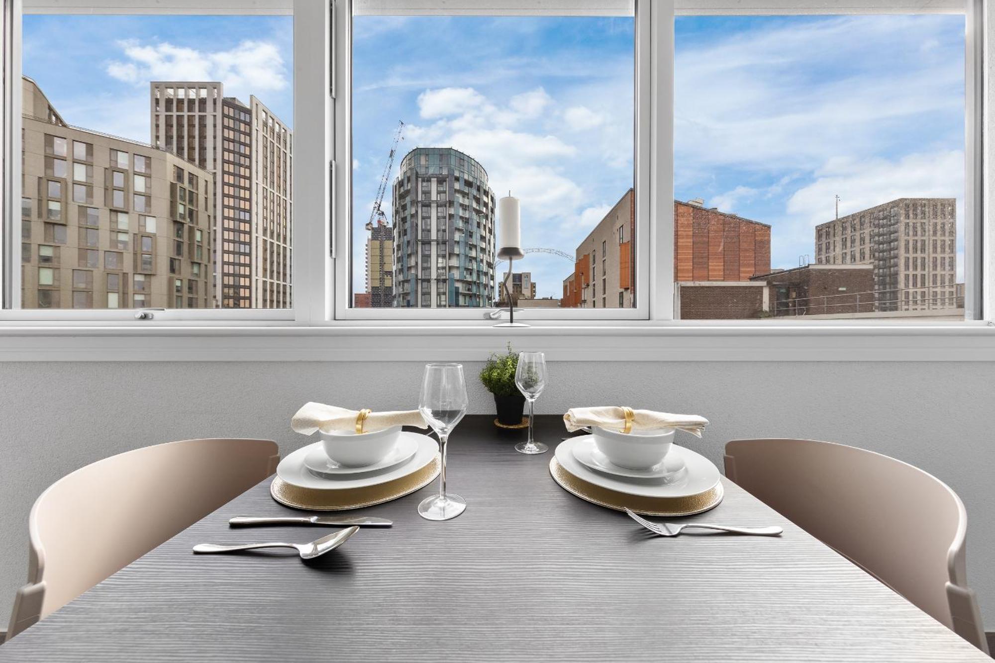 Stylish Retreats On Olympic Way Leilighet London Eksteriør bilde