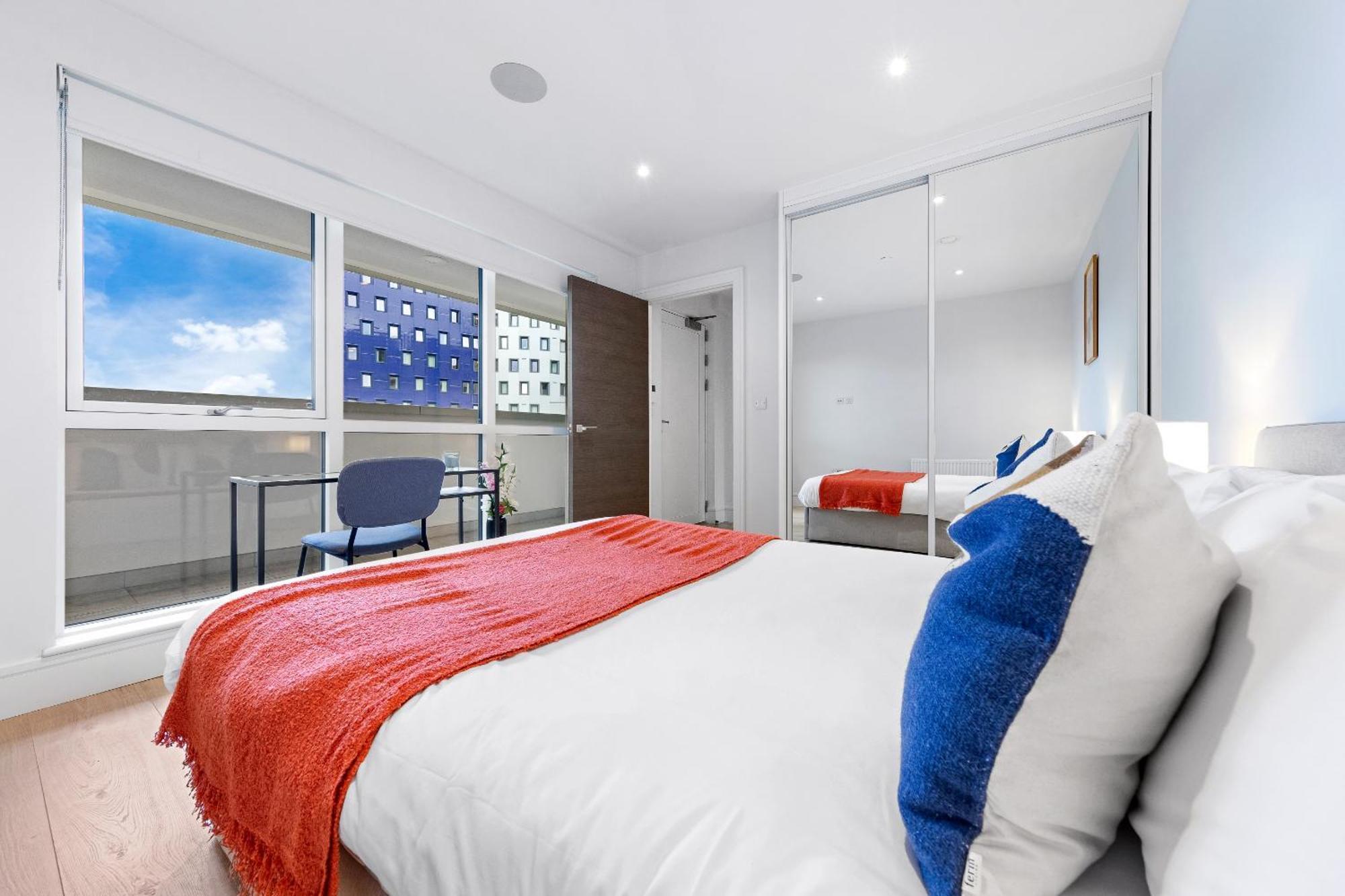 Stylish Retreats On Olympic Way Leilighet London Eksteriør bilde